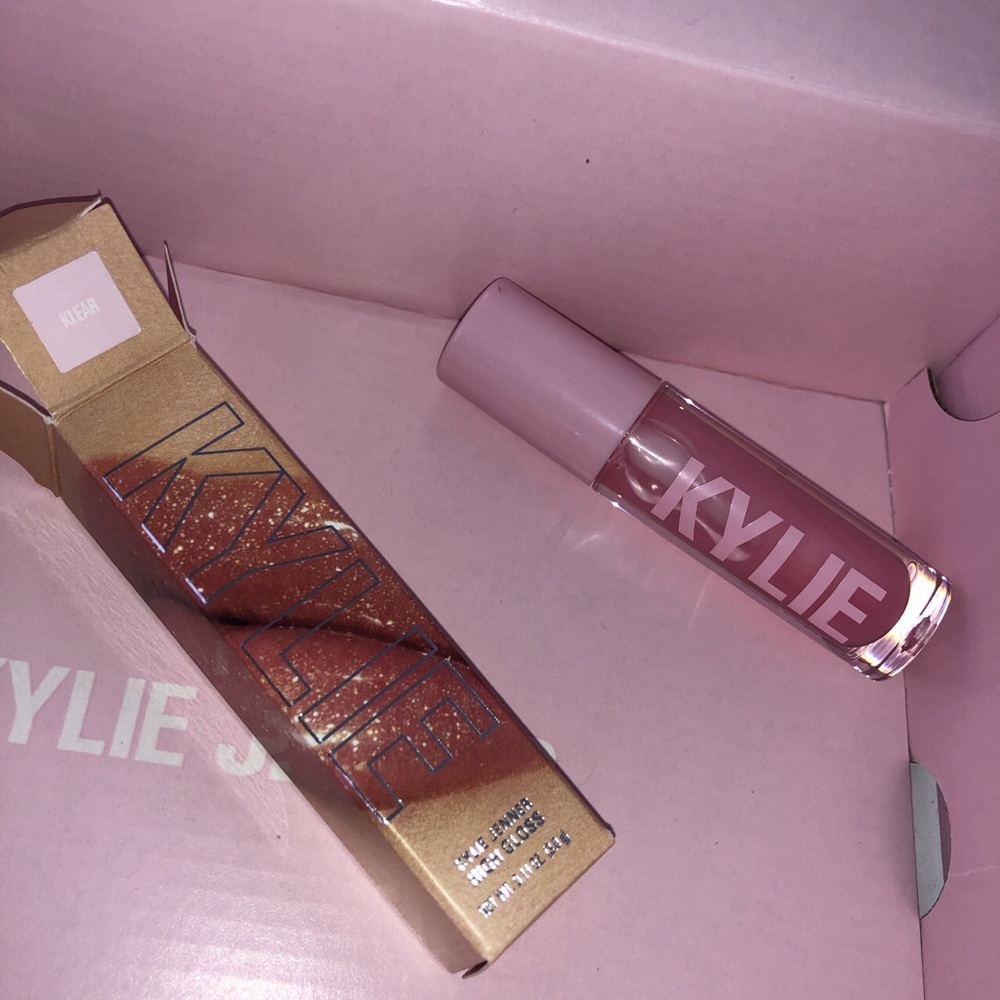 Kylie Cosmetics High Gloss in KLEAR